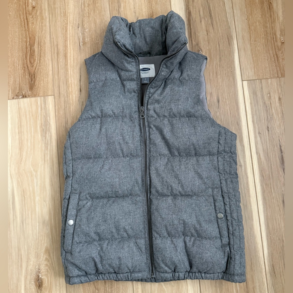 Old Navy Women’s Charcoal Puffer Vest